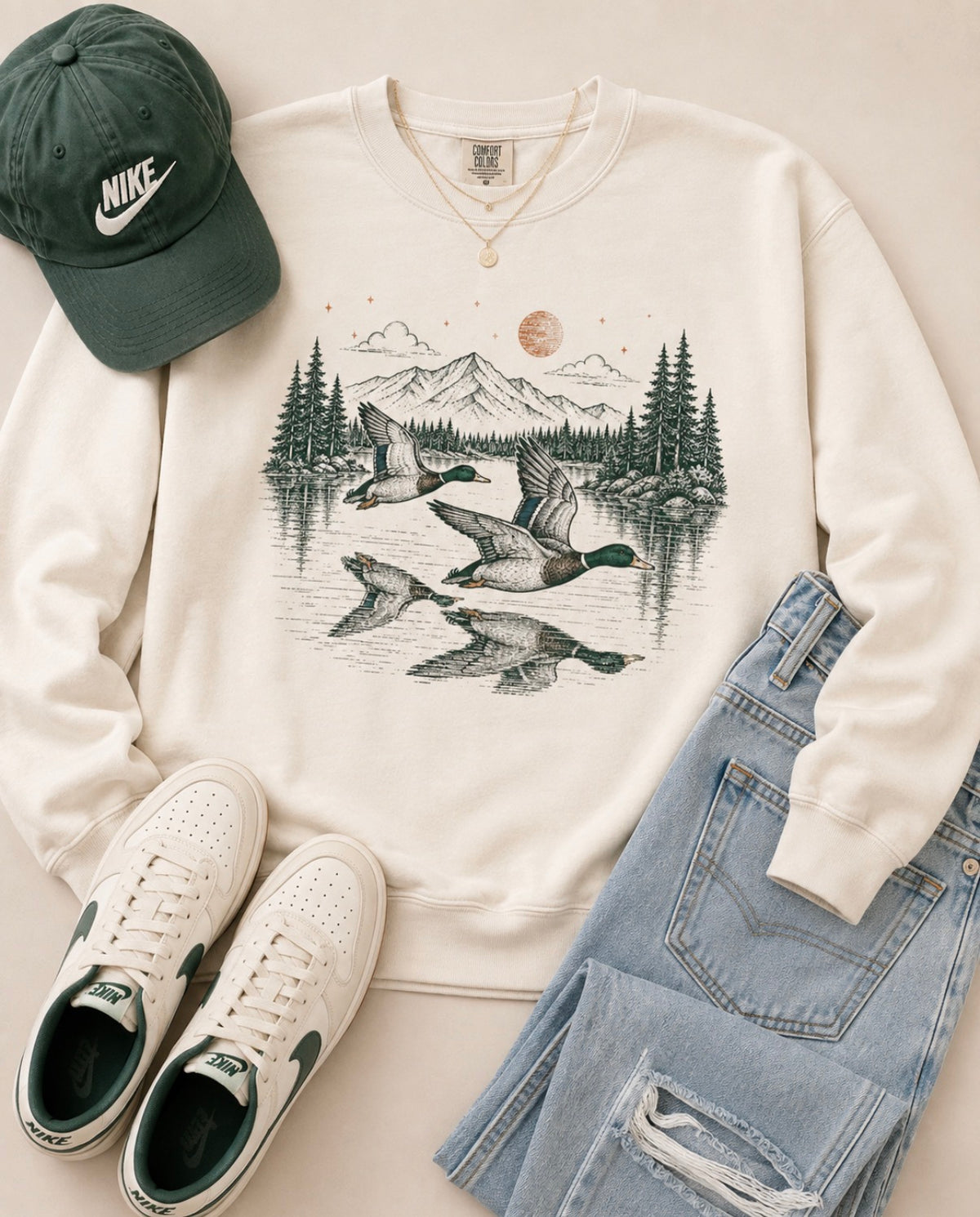 Mallard Scene Comfort Colors Lightweight Swestshirt